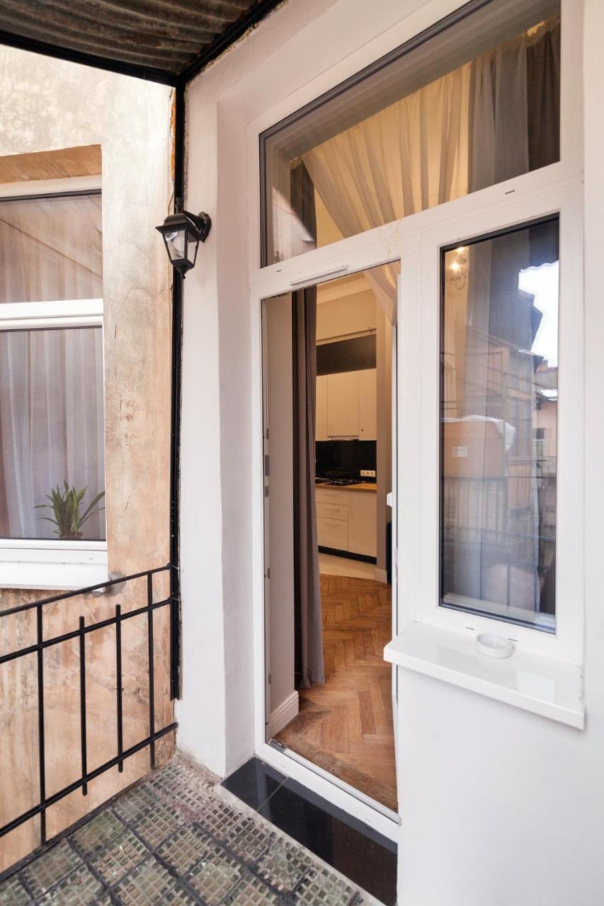 Chopin Apartment In The Center Of Lviv Dış mekan fotoğraf